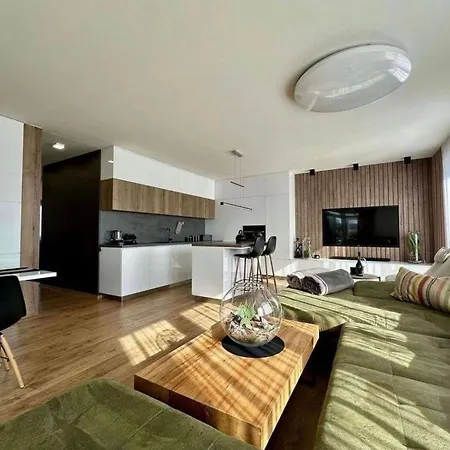 Moderny S Terasou Apartamento