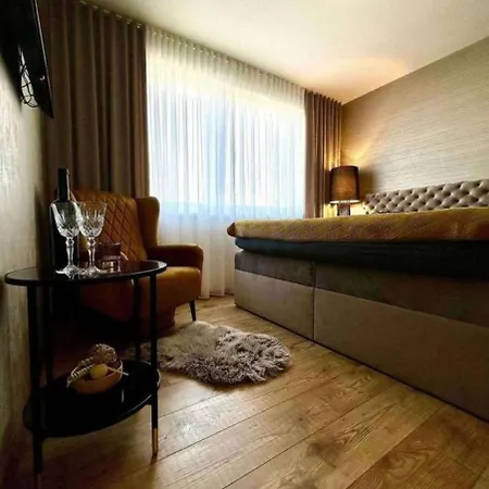 Moderny S Terasou Apartamento Prievidza